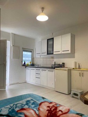 1-Zimmer Wohnung möbliert, in Stuttgart, Zuffenhausen