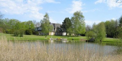 Charmante 2 Zi. Landhaus-Whg. in traumhafter Lage