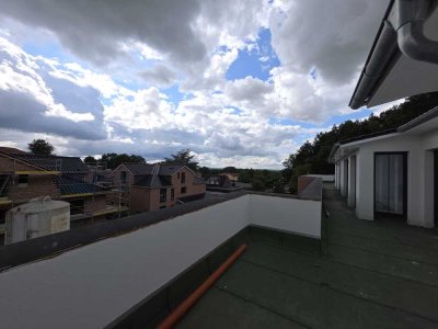 RoofTop, 3-Zimmer Penthouse- Wohnung NEUBAU, im Obergeschoß mit eigenem Stellplatz, Fahrstuhl, etc