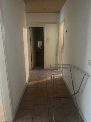Helle 3-Zimmer-Wohnung in zentraler Lage mit Keller