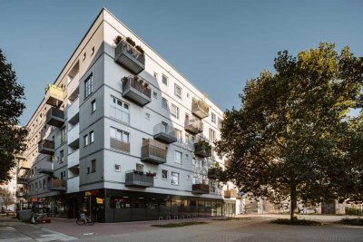 Duschbad und Wannenbad - Balkon - offene Küche!