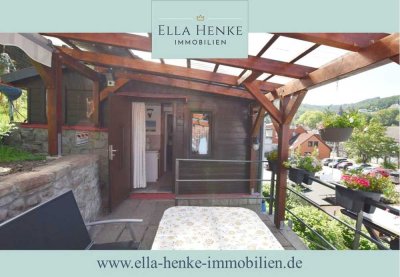 Kleiner, möblierter Bungalow mit Terrasse + PKW-Stellplatz...