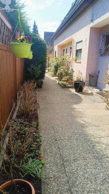 Modernisiert+Einzelgarage+Terrasse mit Garten 
in zentraler und ruhiger Wohnlage