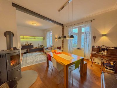 Liebevoll gepflegtes Mehrgenerationenhaus mit tollem Garten und Potenzial in Innenstadtnähe!