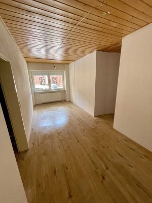 Große, ruhige 3 Zimmerwohnung direkt am Neckar und an den Neckarwiesen