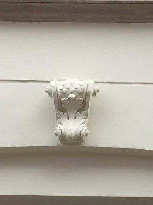 Wohnküche mit direktem Zugang zum Wohnzimmer und Balkon
