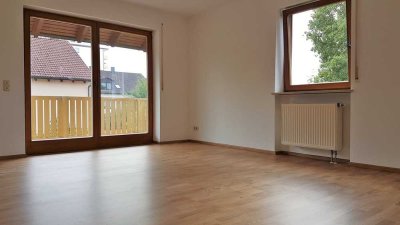 Abensberg: Gepflegte 2-Zimmer-Single-Wohnung mit Südbalkon