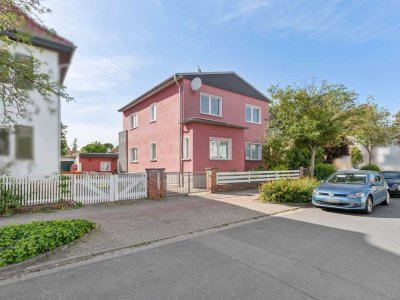 Stadthaus vermietet, Bungalow massiv, Gartenpool, PKW-Stellplatz in Magdeburg/Cracau