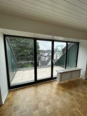 Pfiffige 2  Zimmer Wohnung  mit viel Flair in begehrter Lage von D-Niederkassel