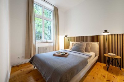 Möbliert und renovierte 65 m² Altbauwohnung mit Balkon + Badewanne im Simon-Dach-Kiez
