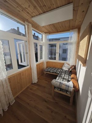 helle 3,5-Zimmer-Altbauwohnung