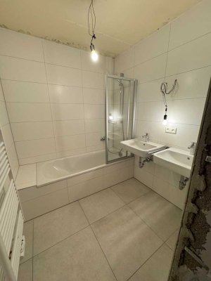 Kernsanierte 4 Zimmer-Wohnung in ruhiger Lage