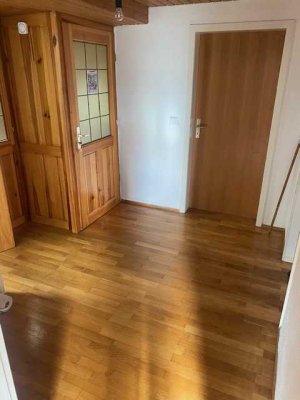 DG.Wohnung in einem drei Familienhaus