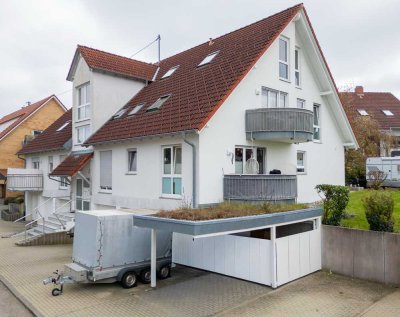 Gemütliche Wohnung mit Balkon und Garage