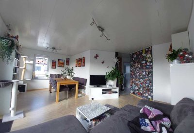 Schöne helle 2,5-Raum-Wohnung mit EBK in Weil im Schönbuch/Neuweiler