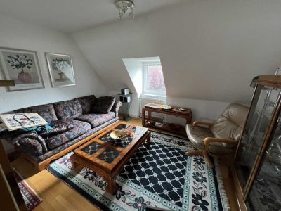 Schöne und gepflegte 2-Raum-Dachgeschosswohnung in Hannover