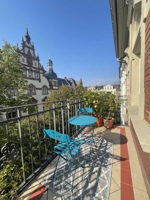 4 attraktive Altbau Zimmerwohnung mit Balkon