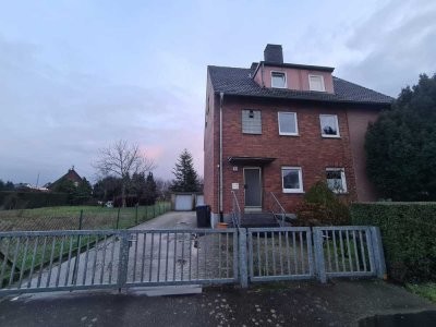 DG-Wohnung mit drei Zimmern in Köln-Meschenich
