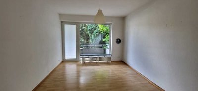 Attraktive Eigentumswohnung im Erdgeschoss (Hochparterre) mit Balkon