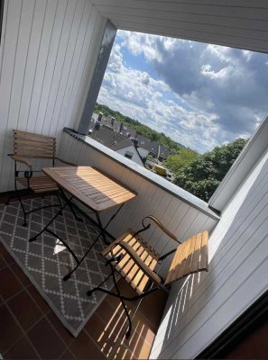 Frisch renovierte & hochwertig Möblierte DG-Wohnung