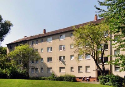 Helle, gepflegte 2 -Zimmer Wohnung in Eschersheim