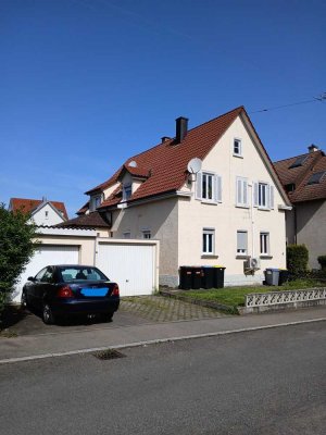 Schönes Zweifamilienhaus mit angebauten Bungalow in Reutlingen Betzingen
