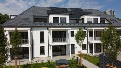 Helle 2-Zimmer-Wohnung mit EBK , Balkon & TG