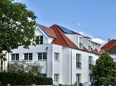 Provisionsfrei: 3-Zi.-Wohnung mit Süd-Terrasse in energetisch top sanierter Stadtvilla Nymphenburg