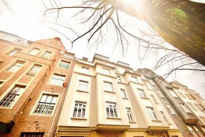 Sanierter Südstadt-Altbau-Traum: Hohe Decken, 4 Zimmer, Balkon in Bestlage - Maklerfrei!
