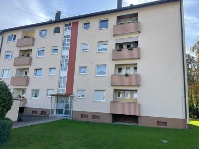 Exklusive, vollst. renovierte 4-Zimmer-Erdgeschosswohnung mit geh. Innenausstattung mit Balkon