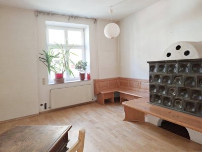 Altbauwohnung mit Potenzial/ Kliniknähe