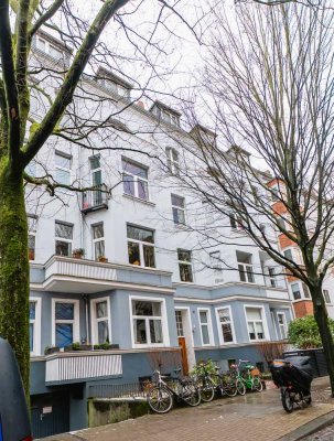 Helle 2-Zimmer Altbau-Wohnung mit Balkon in Hannover List