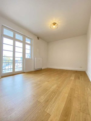 Helle 2 Zimmerwohnung mit Einbauküche und Balkon zu vermieten