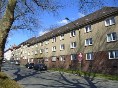 2-Zimmer Wohnung -unrenoviert-