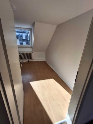 Helle 2,5-Zimmer Dachgeschosswohnung in Osnabrück-Nahne
