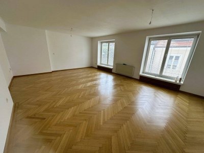 geräumige, neu adaptierte Eigentumswohnung im Zentrum von Wiener Neustadt – Top Lage zu einem unschlagbaren Preis