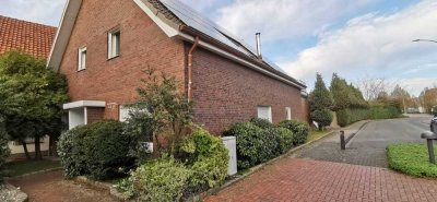 Freistehendes Einfamilienhaus Kamin, Balkon, Freisitz, Garage & Garten. MIT SOLAR ohne Maklergebühr