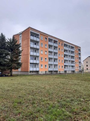 idyllisch im Grünen gelegene 2 Raumwohnung unweit von Dresden mit Südbalkon