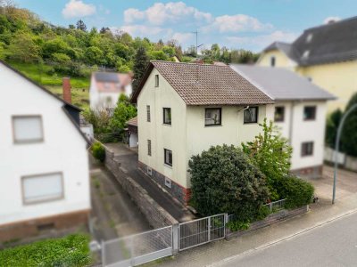 Doppelhaushälfte in guter Lage in Hemsbach mit Garten, Hof und Scheune
