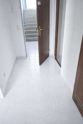 Neu renovierte 2 Zimmer Wohnung in Köln-Ensen