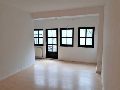 Zentral:Freundliches Appartement,elegantes Duschbad, Einbauküche, Balkon am Park der Minoritenkirche