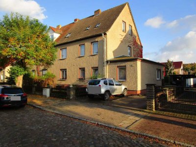 Solides Mehrfamilienhaus mit 3 Wohneinheiten (vermietet) in zentraler Lage in Wriezen