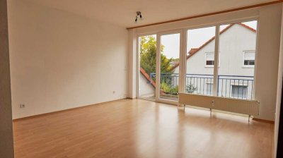 Helle und gepflegte Wohnung mit drei Zimmern und Balkon in Braunschweig Mascherode