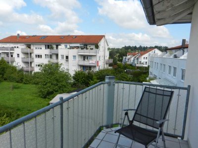 Helle und gepflegte 2-Zimmer-Wohnung mit Balkon in Magstadt in ruhiger Lage