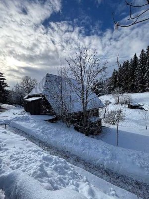 Großzügiges Bauernhaus mit Garage in Gütenbach