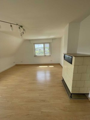Helle 3-Zimmer-Wohnung mit besonderem Charme in ruhiger Lage