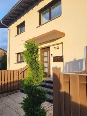 Leimen - Kurzfristig bezugsfreie sanierte 3,5 Zimmer Wohnung in ruhiger Feldrandlage