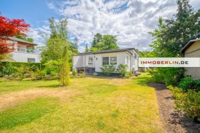 IMMOBERLIN.DE - Angenehmer Bungalow mit Südwestgarten in naturschöner Lage