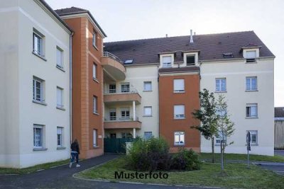 4-Zimmer-Wohnung mit Balkon und 2 Pkw-Stellplätzen in 65439 Flörsheim, Eppsteiner Straße