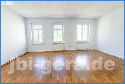 3-Raum-Wohnung mit Balkon und herrlichem Weitblick sowie Garten im Ostviertel zu vermieten